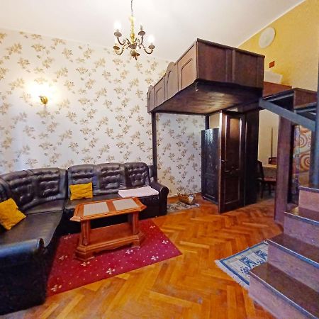 Aristocrat Vintage Apartment Брашов Экстерьер фото