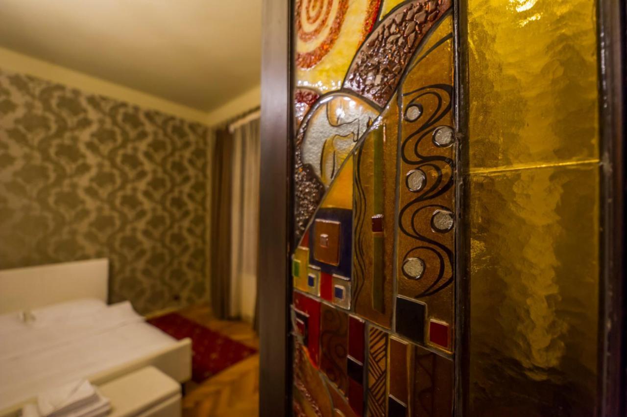 Aristocrat Vintage Apartment Брашов Экстерьер фото